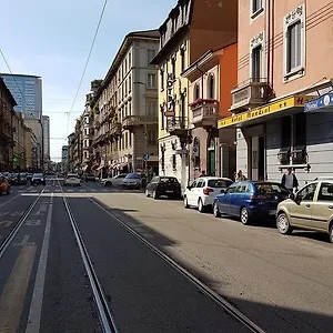Hotel Mondial, Milano