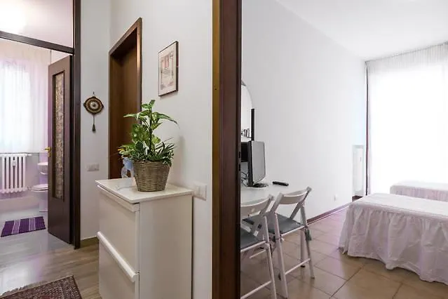Duomo 15 Minuti Hotel Milan Italy
